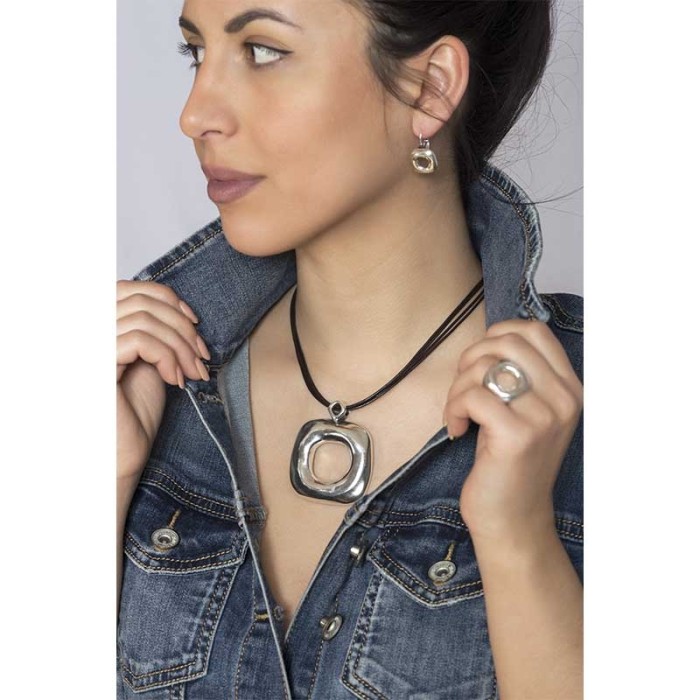 COLLAR-CÚBICA-ASIR-192824-PLATA