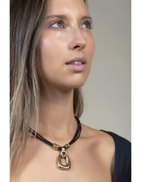 Collar Kubik Chik Oro